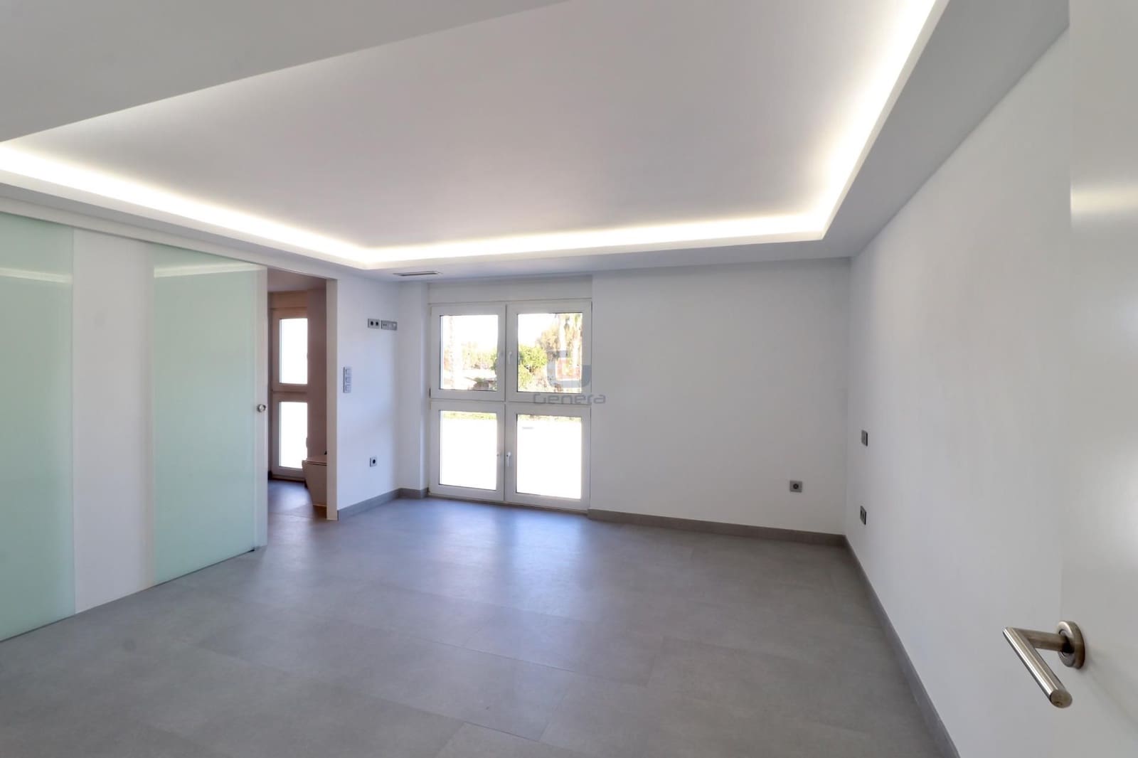 Chalet de 5 habitaciones en El Campello en venta con piscina garaje - 1.800.000 € (Ref: 9496645)