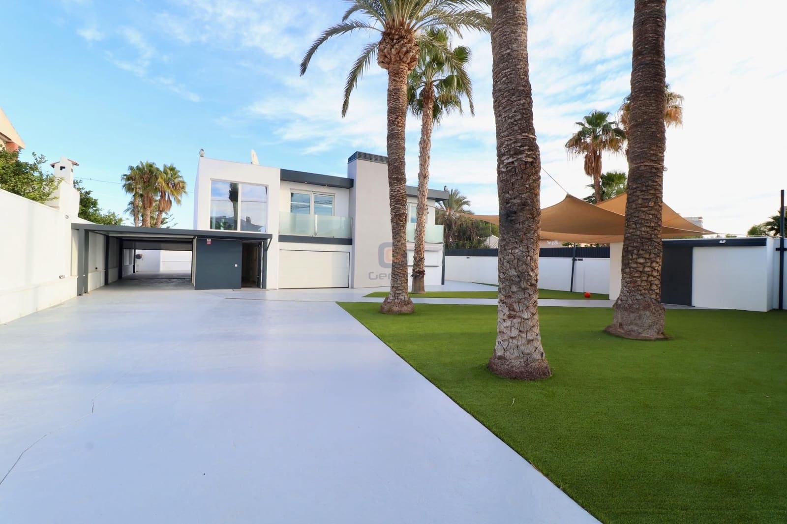 Chalet de 5 habitaciones en El Campello en venta con piscina garaje - 1.800.000 € (Ref: 9496645)