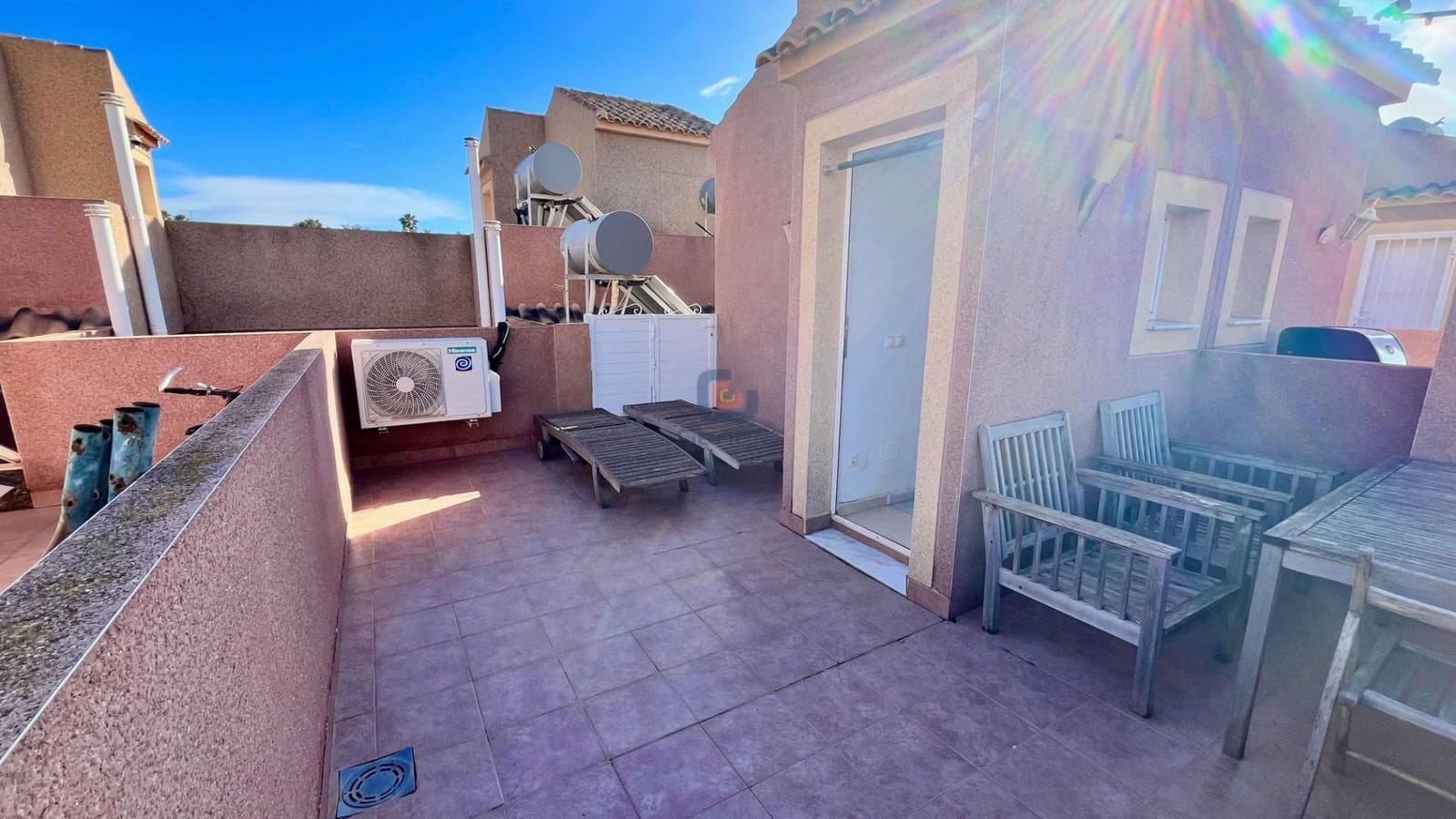 2 soveværelse Bungalow til salg i Santa Pola med swimmingpool - € 220.000 (Ref: 9521924)