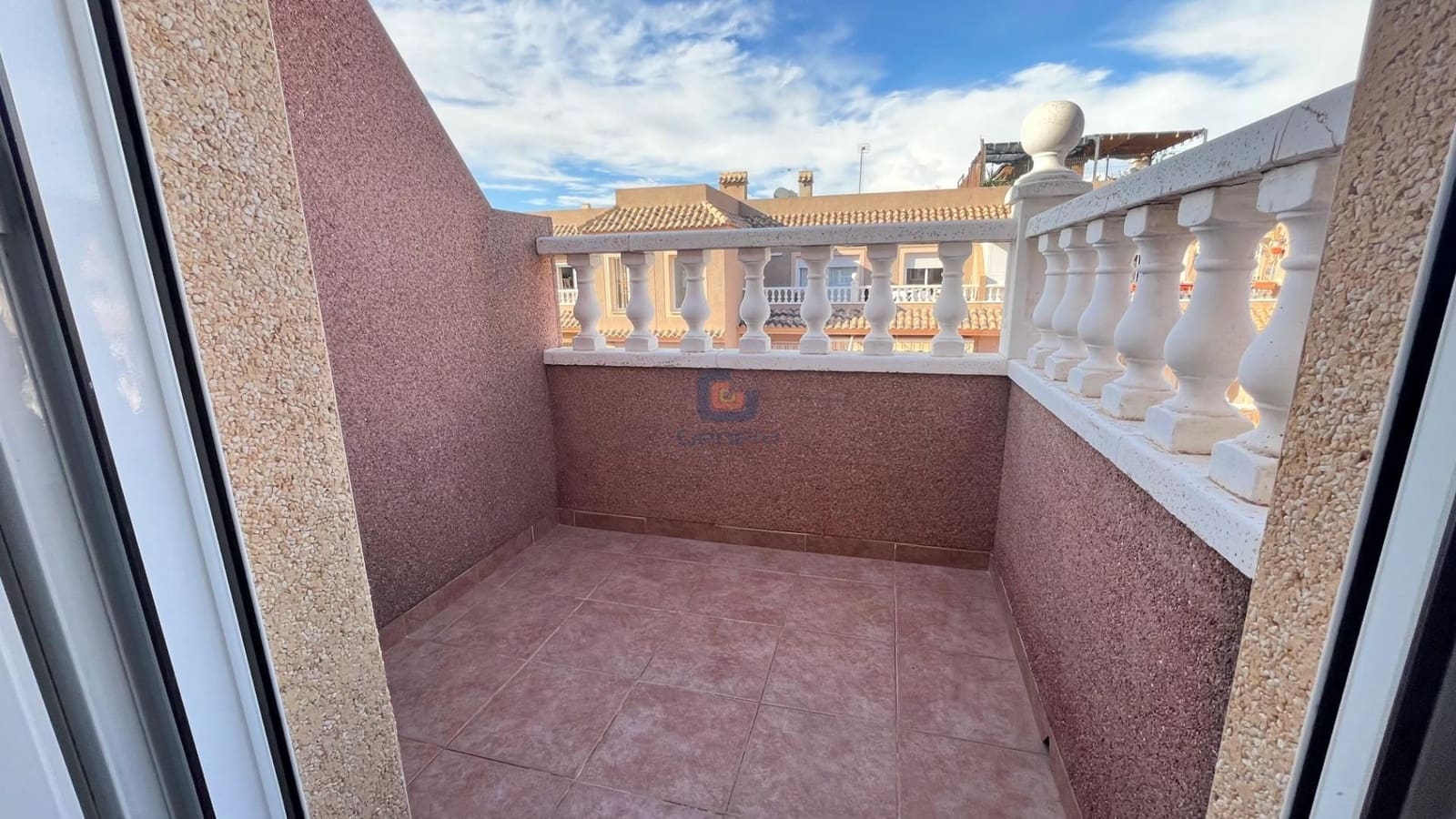 2 soveværelse Bungalow til salg i Santa Pola med swimmingpool - € 220.000 (Ref: 9521924)