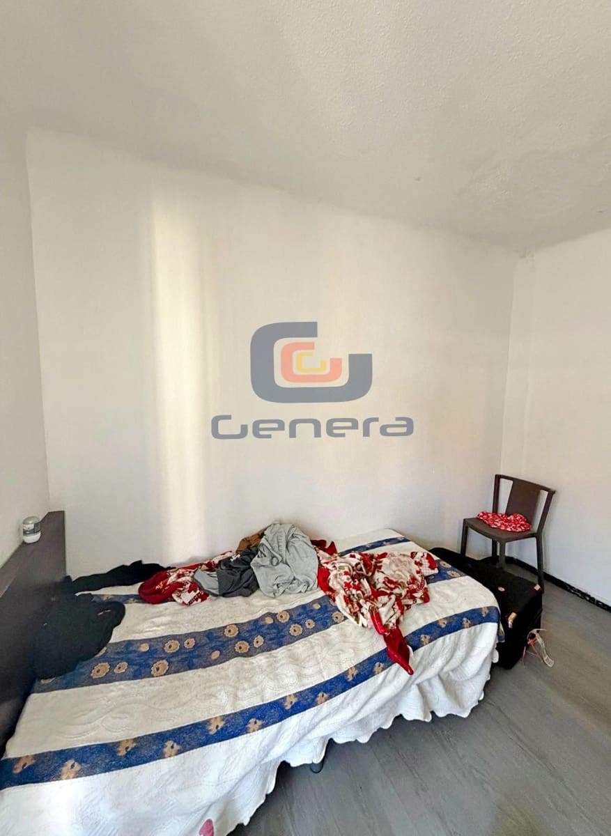 4 soverom Leilighet til salgs i Alicante by - € 99 000 (Ref: 9535299)