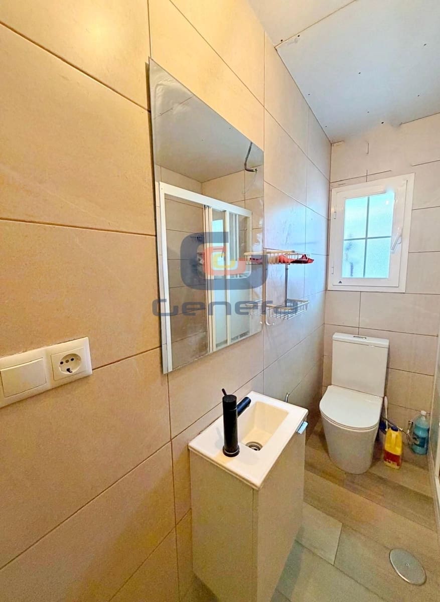 4 soverom Leilighet til salgs i Alicante by - € 99 000 (Ref: 9535299)