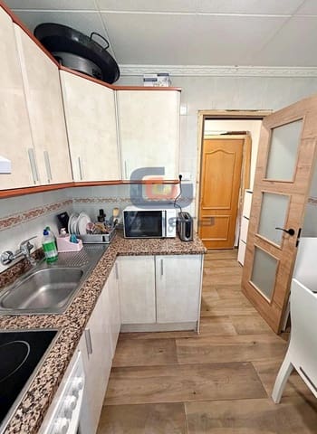 4 soverom Leilighet til salgs i Virgen del Remedio - Parque lo Morant, Alicante by - € 99 000 (Ref: 9535299)