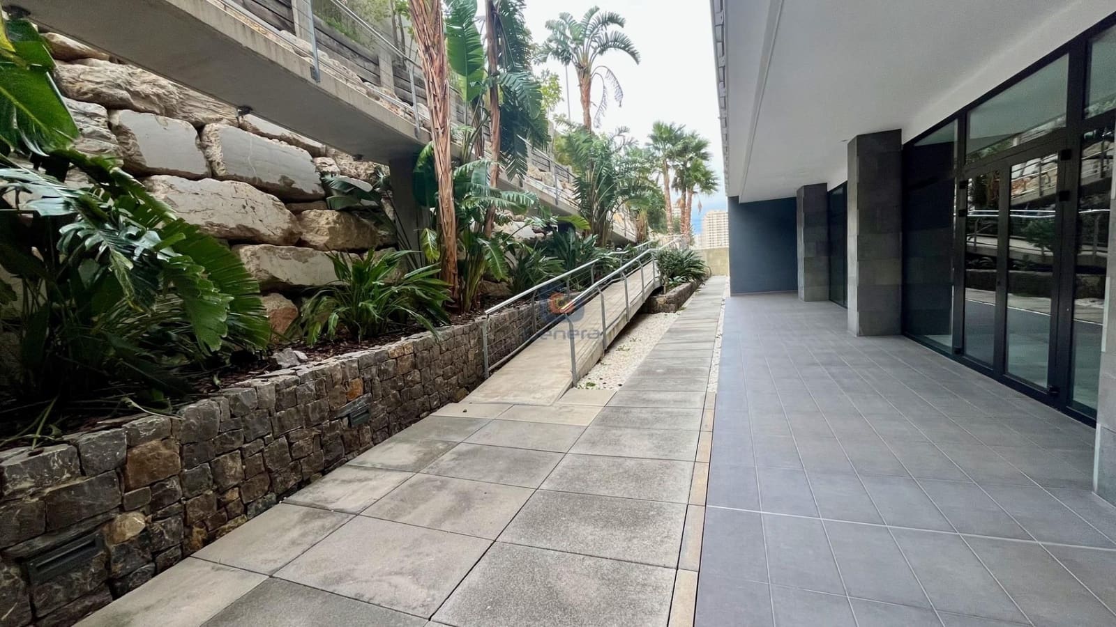 2 bedroom Flat for sale in La Villajoyosa / Vila Joiosa with pool garage - € 245,000 (Ref: 9542396)