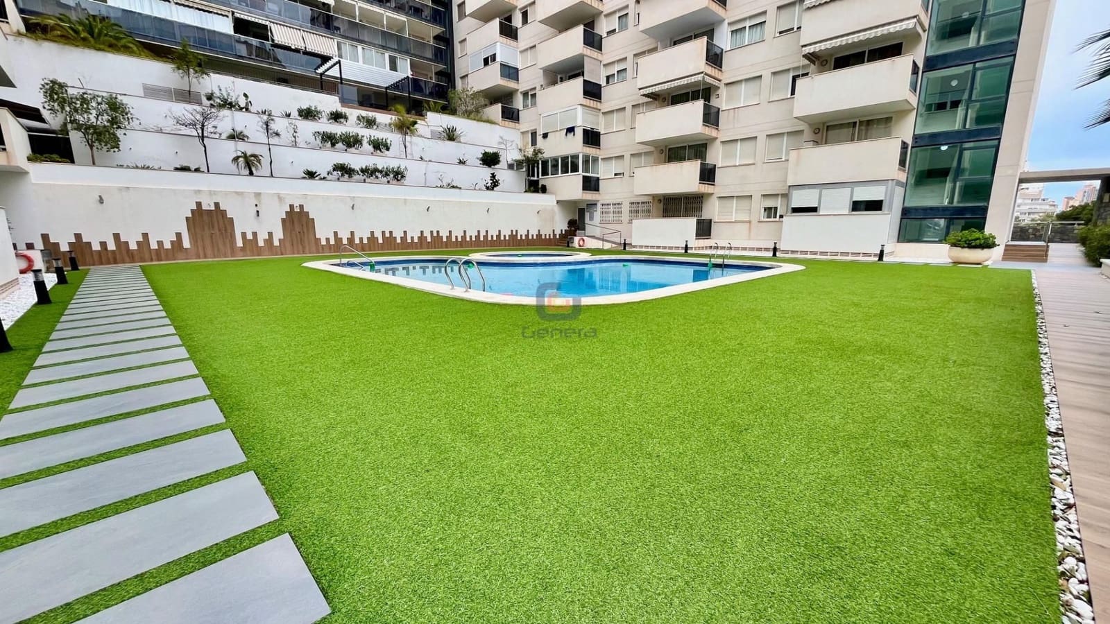 2 bedroom Flat for sale in La Villajoyosa / Vila Joiosa with pool garage - € 245,000 (Ref: 9542396)