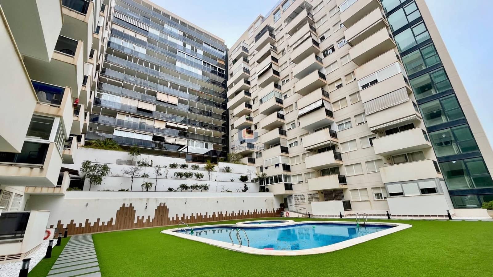 2 chambre Appartement à vendre à La Villajoyosa / Vila Joiosa avec piscine garage - 245 000 € (Ref: 9542396)