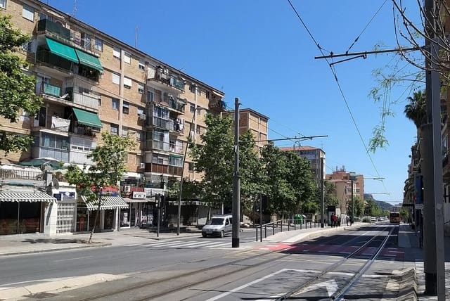 3 soveværelse Lejlighed til salg i Colonia Requena, Alicante by - € 89.000 (Ref: 9547015)