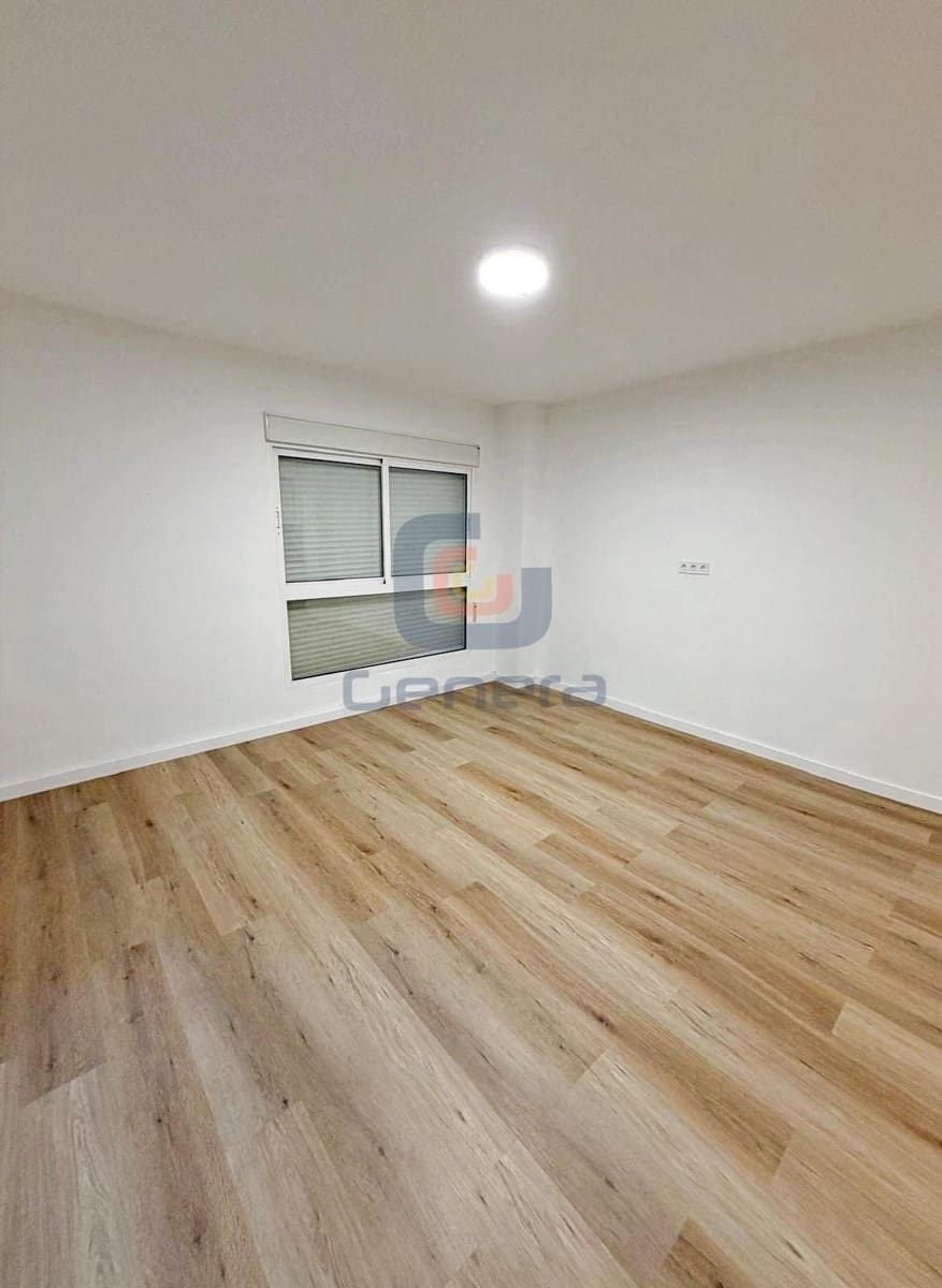 Piso de 3 habitaciones en Alicante / Alacant ciudad en venta - 169.000 € (Ref: 9553194)