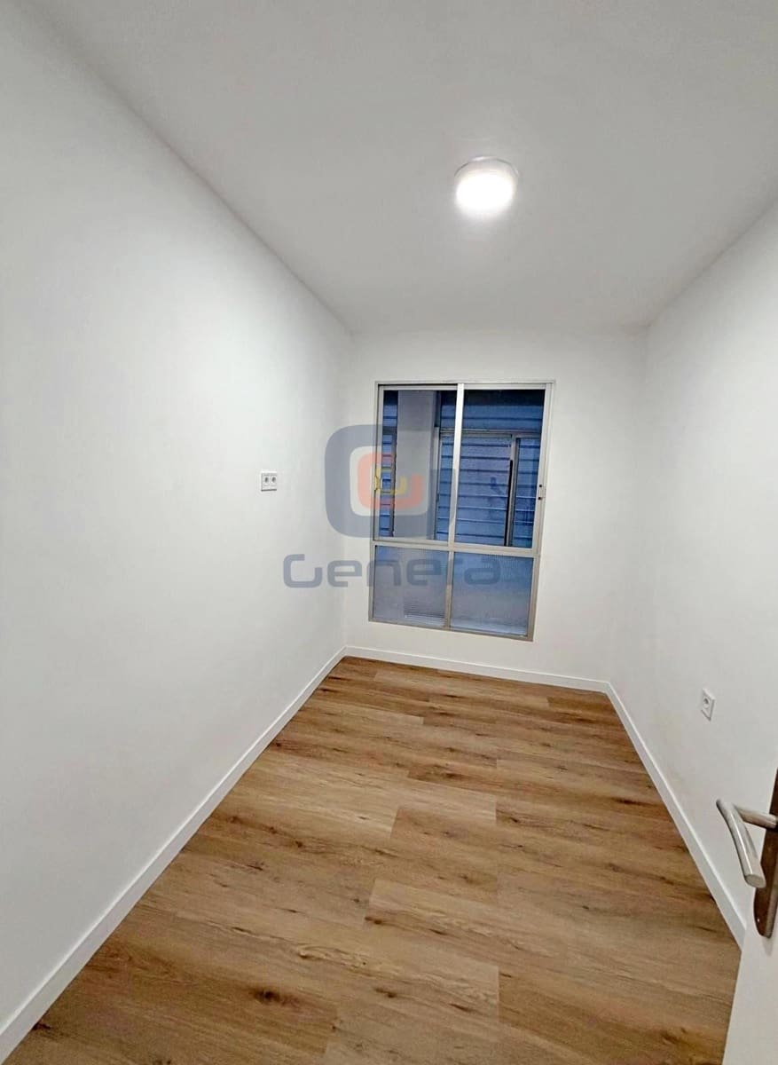 Piso de 3 habitaciones en Alicante / Alacant ciudad en venta - 169.000 € (Ref: 9553194)
