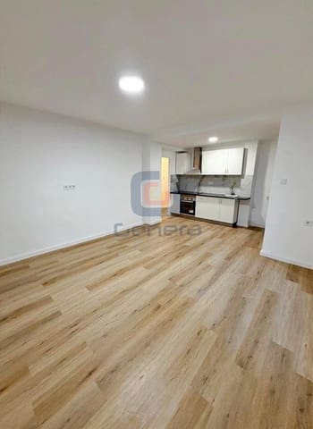Piso de 3 habitaciones en Carolinas Altas, Alicante / Alacant ciudad en venta - 169.000 € (Ref: 9553194)