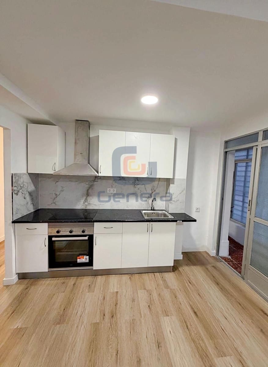 Piso de 3 habitaciones en Alicante / Alacant ciudad en venta - 169.000 € (Ref: 9553194)