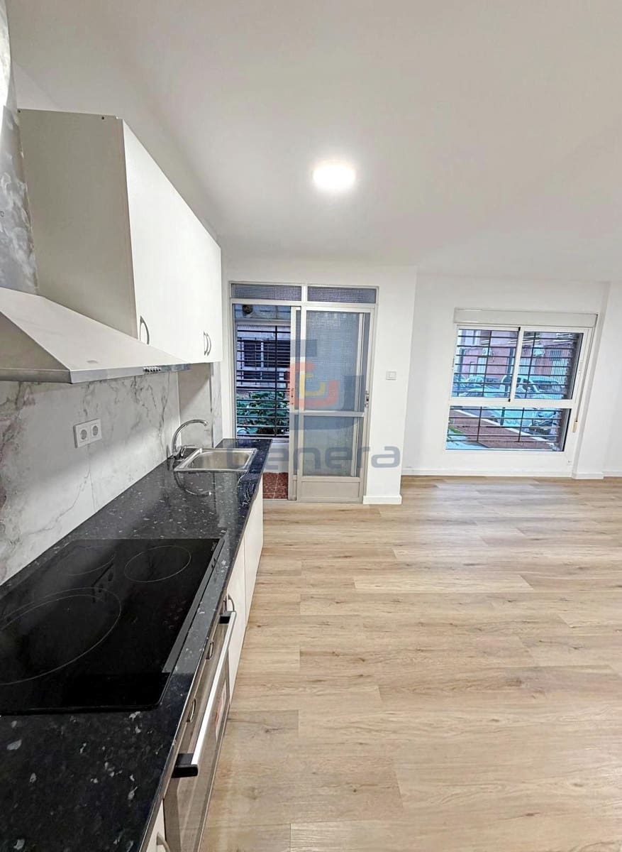 Piso de 3 habitaciones en Alicante / Alacant ciudad en venta - 169.000 € (Ref: 9553194)