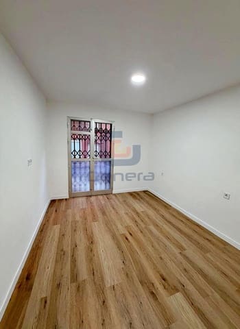 Piso de 3 habitaciones en Carolinas Altas, Alicante / Alacant ciudad en venta - 169.000 € (Ref: 9553194)