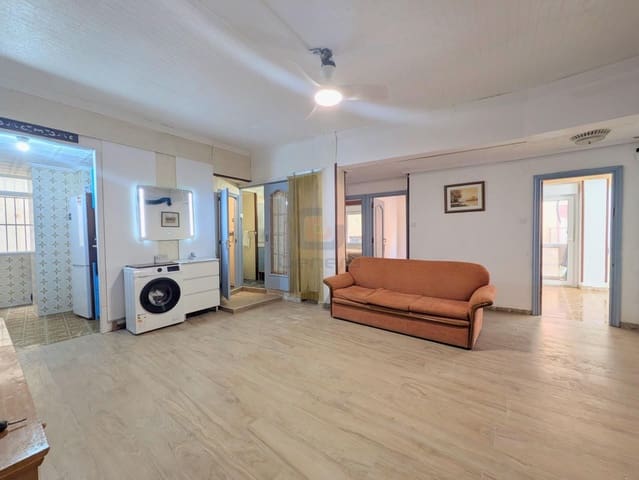 4 soveværelse Lejlighed til salg i Barrio del Centro, Alicante by - € 309.000 (Ref: 9559350)