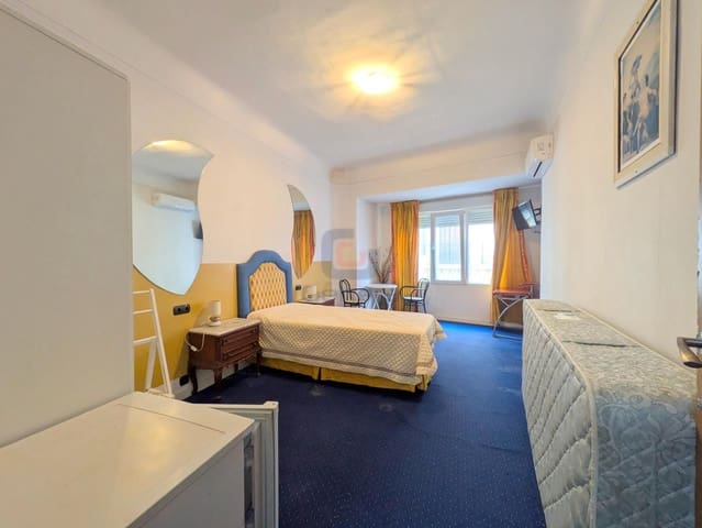 6 soveværelse Hotel til salg i Barrio del Centro, Alicante by - € 499.000 (Ref: 9566794)