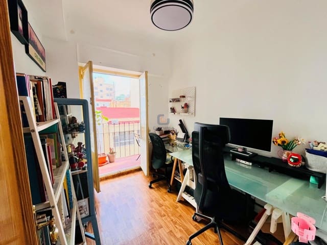 3 camera da letto Appartamento in vendita in Ensanche - Diputacion, Alicante città - 165.000 € (Rif: 9588364)