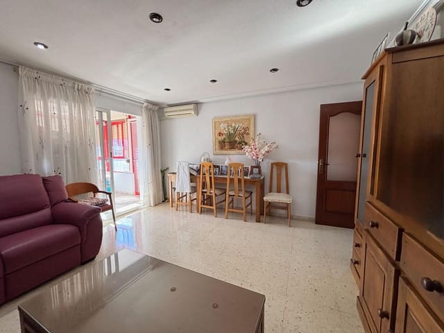 3 soveværelse Lejlighed til salg i San Blas, Alicante by med swimmingpool garage - € 285.000 (Ref: 9626710)