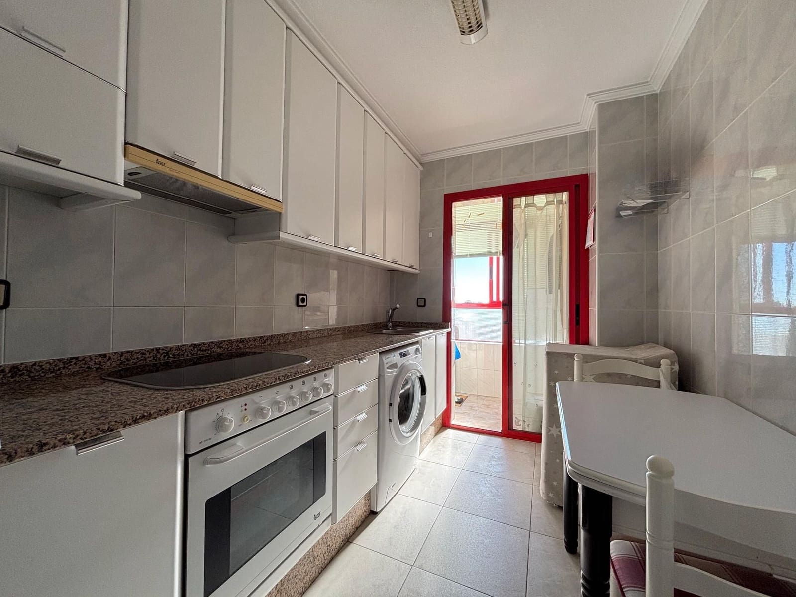 3 soveværelse Lejlighed til salg i Alicante by med swimmingpool garage - € 285.000 (Ref: 9626710)