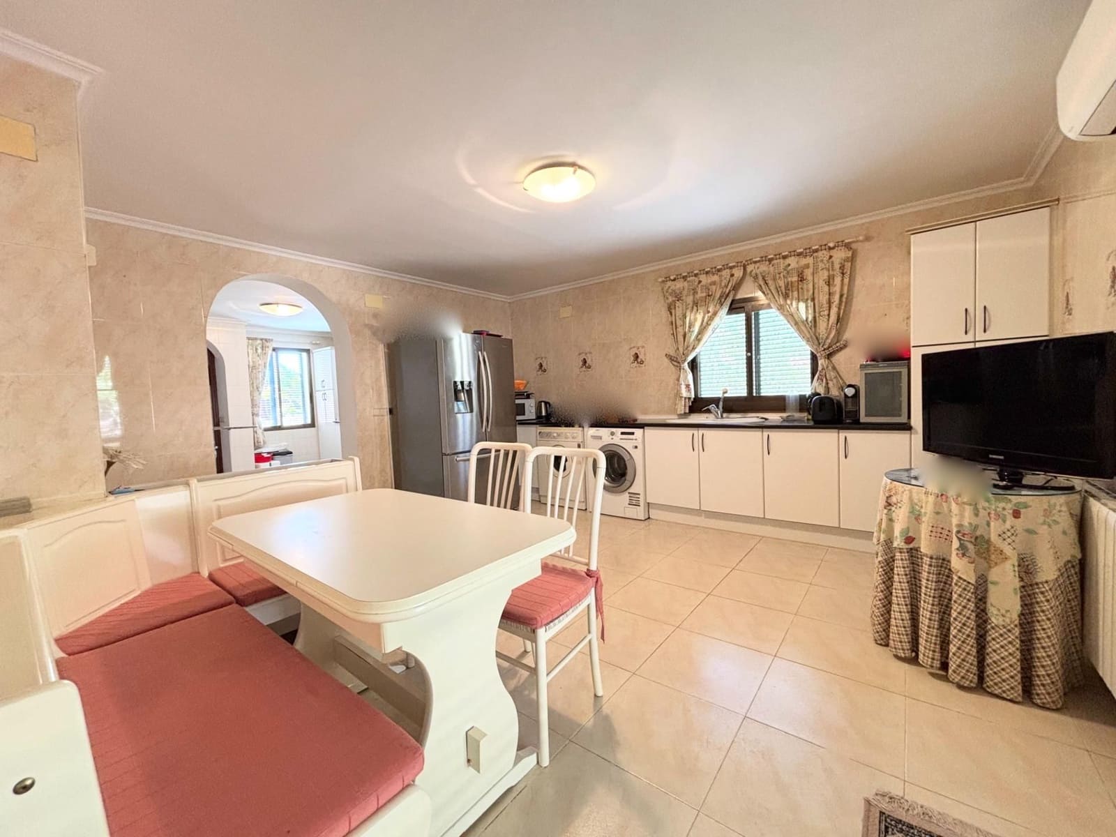 4 quarto Moradia para venda em Benidorm com piscina garagem - 870 000 € (Ref: 9630606)