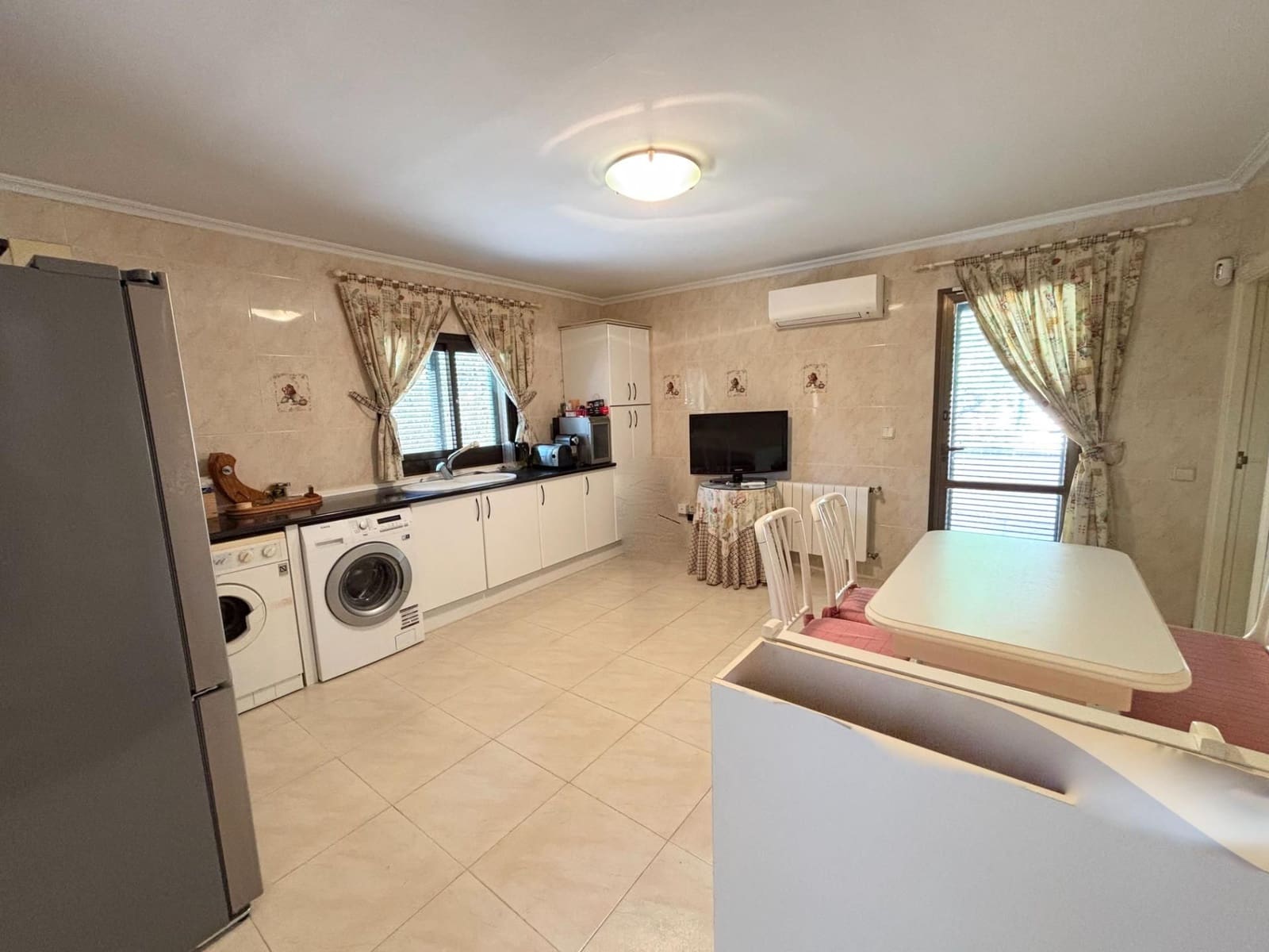 4 quarto Moradia para venda em Benidorm com piscina garagem - 870 000 € (Ref: 9630606)