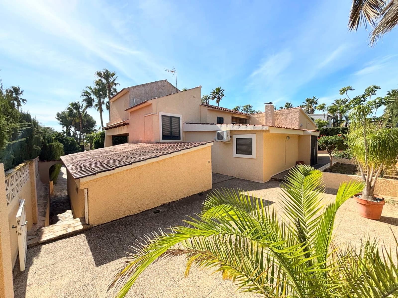 4 quarto Moradia para venda em Benidorm com piscina garagem - 870 000 € (Ref: 9630606)