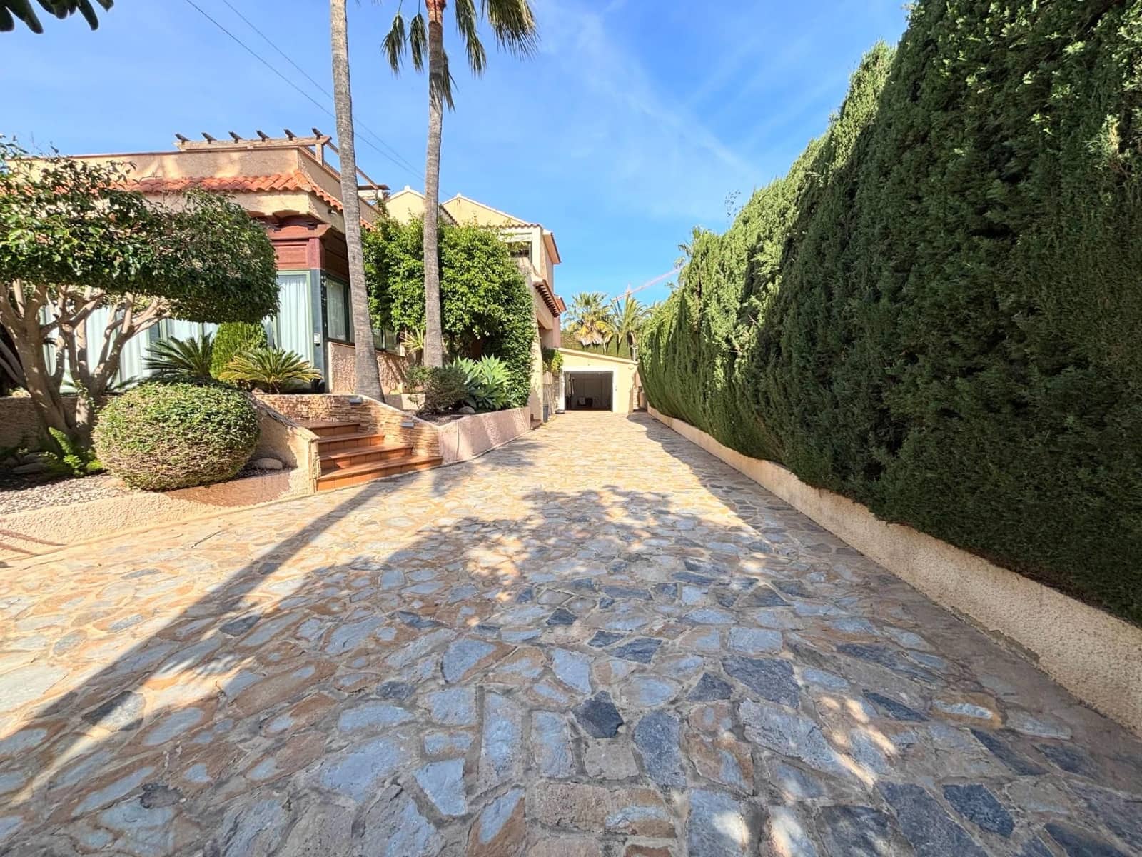 4 quarto Moradia para venda em Benidorm com piscina garagem - 870 000 € (Ref: 9630606)