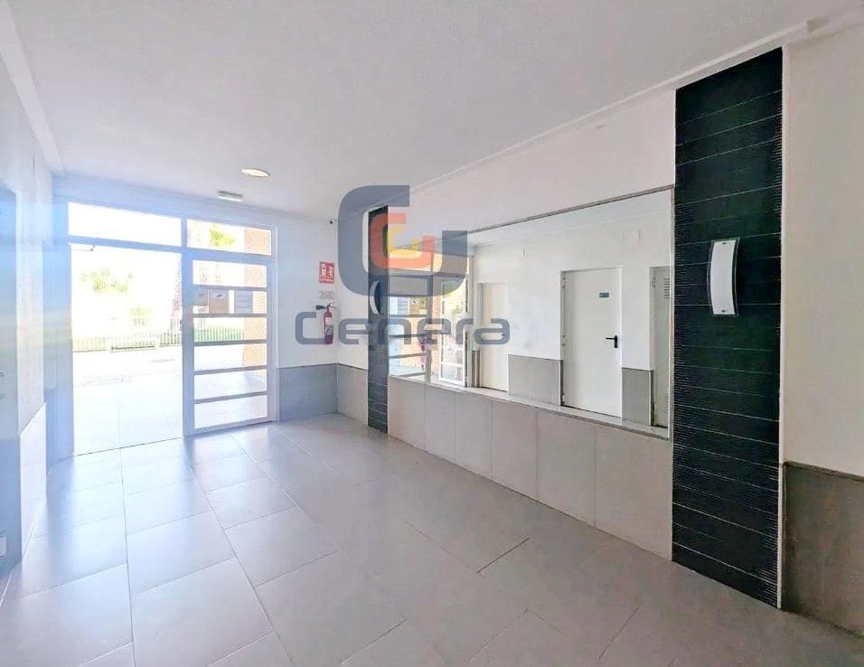 2 makuuhuone Asunto myytävänä paikassa El Campello mukana uima-altaan 
autotalli - 199 900 € (Ref: 9635334)