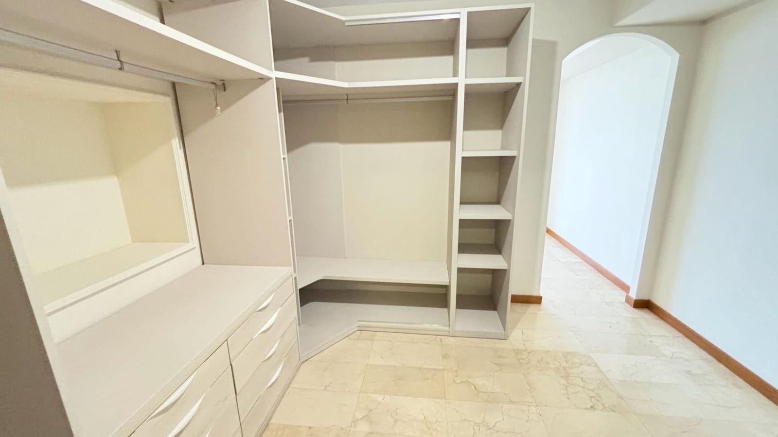 2 chambre Appartement à vendre à Alicante ville - 760 000 € (Ref: 9650530)