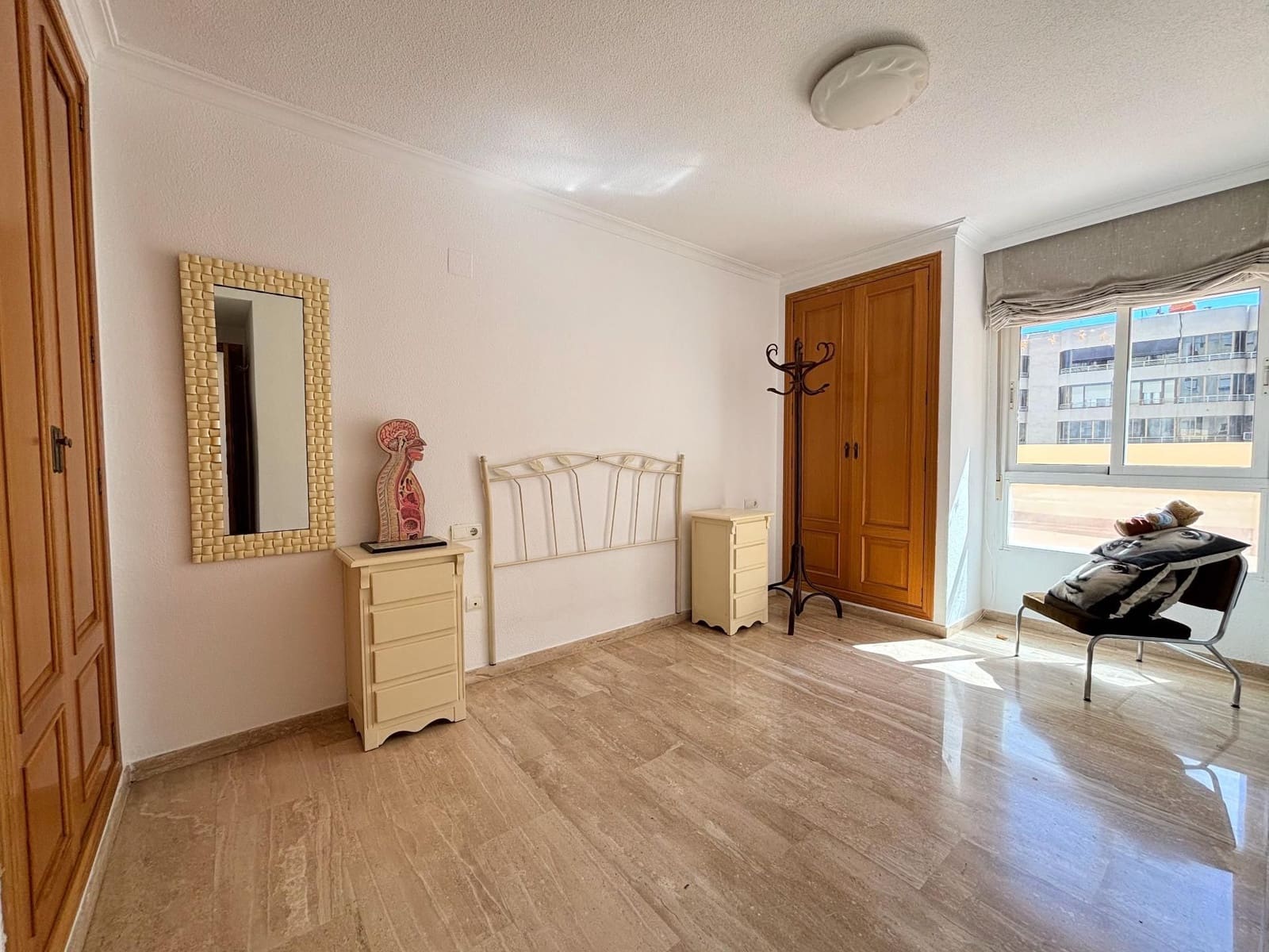 4 bedroom Flat for sale in Alicante / Alacant city - € 469,000 (Ref: 9691484)