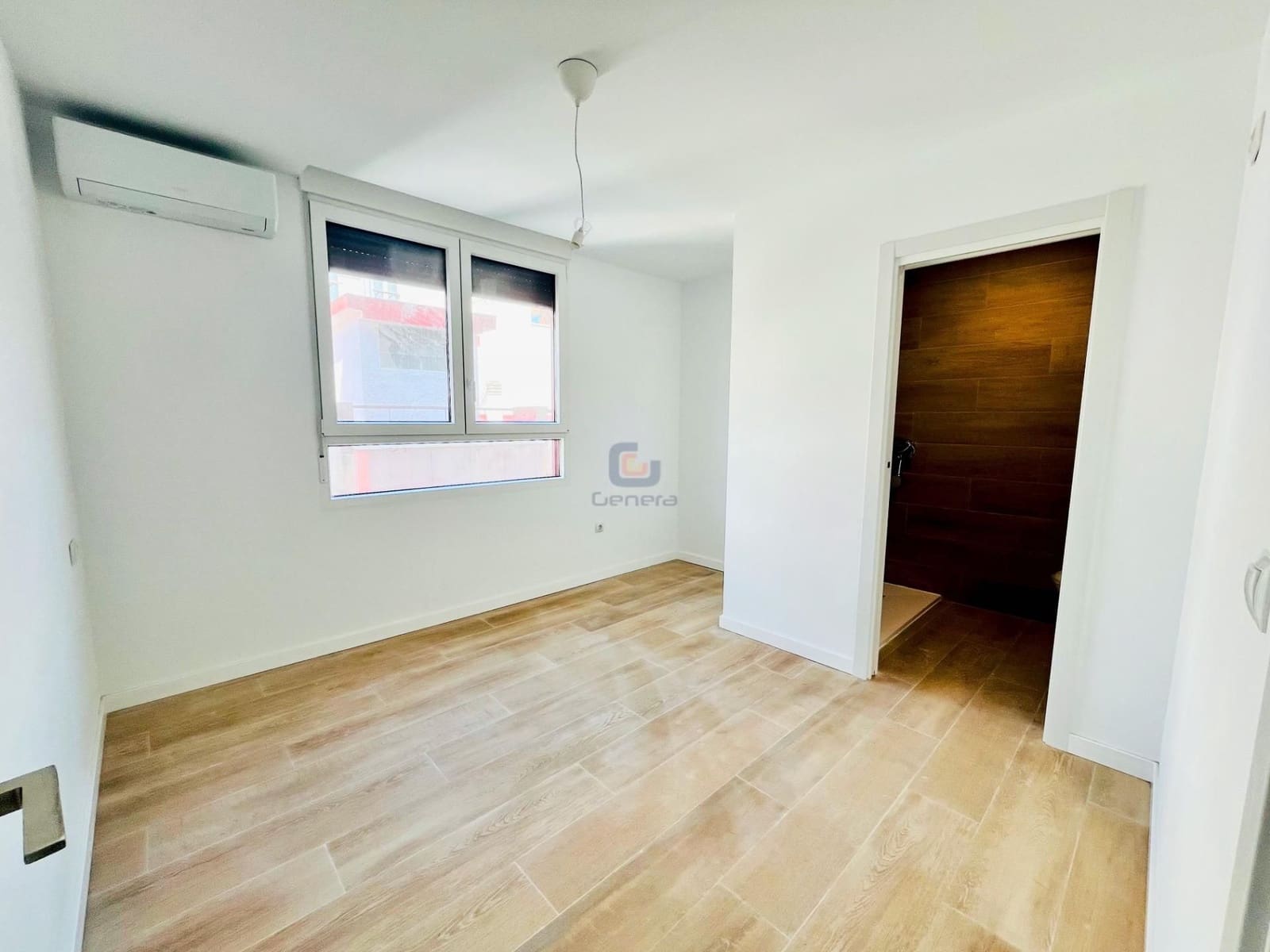 2 bedroom Flat for sale in Alicante / Alacant city - € 269,900 (Ref: 9720906)