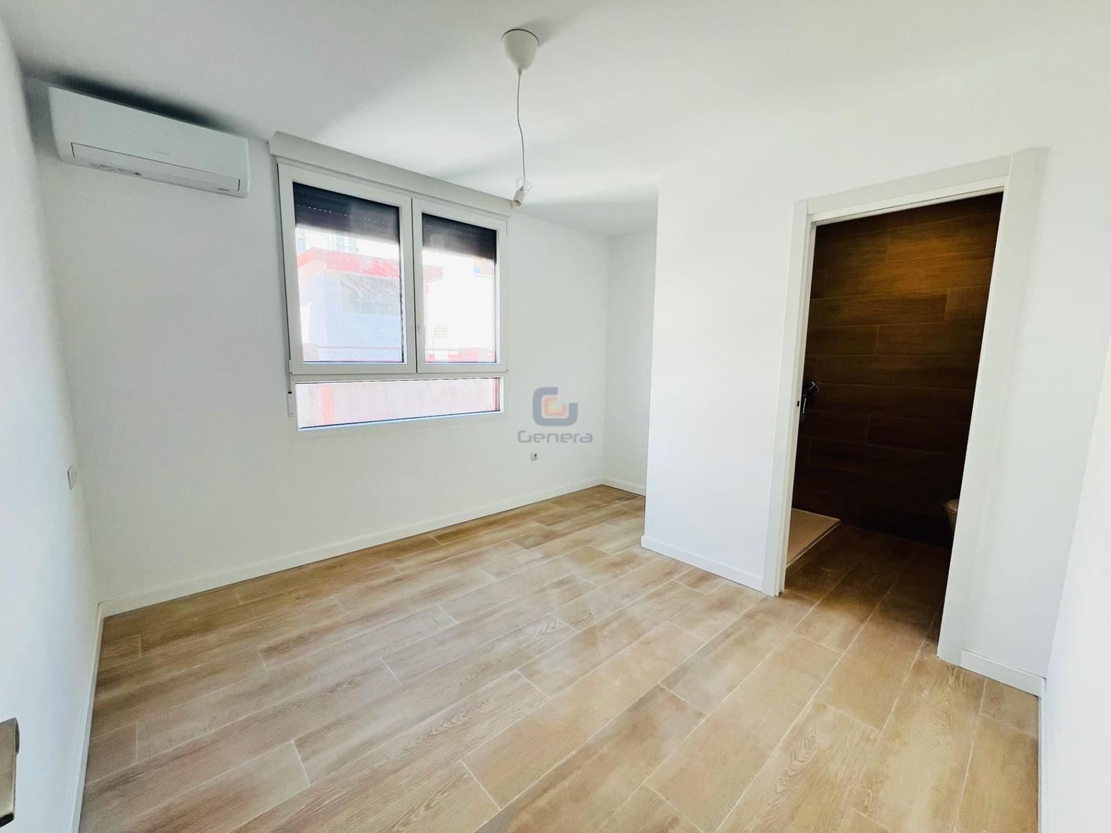 2 bedroom Flat for sale in Alicante / Alacant city - € 269,900 (Ref: 9720906)