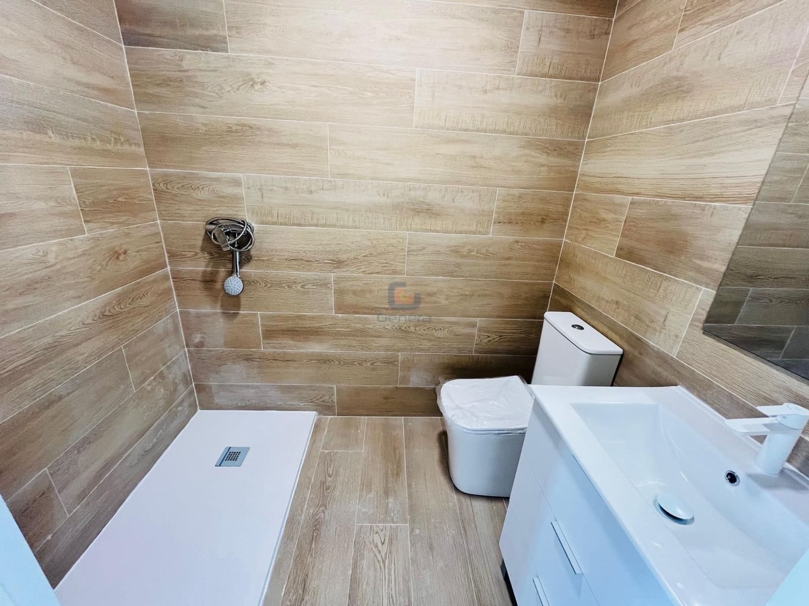 2 bedroom Flat for sale in Alicante / Alacant city - € 269,900 (Ref: 9720906)