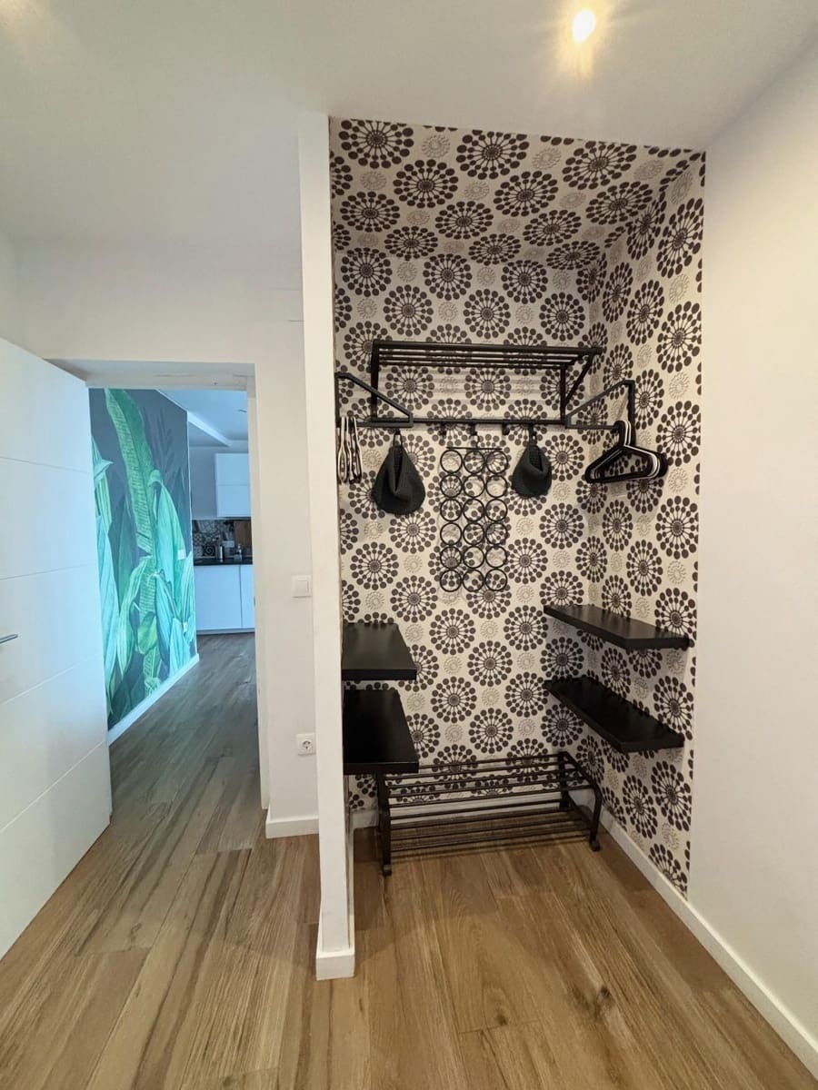 2 bedroom Flat for sale in Alicante / Alacant city - € 320,000 (Ref: 9722702)