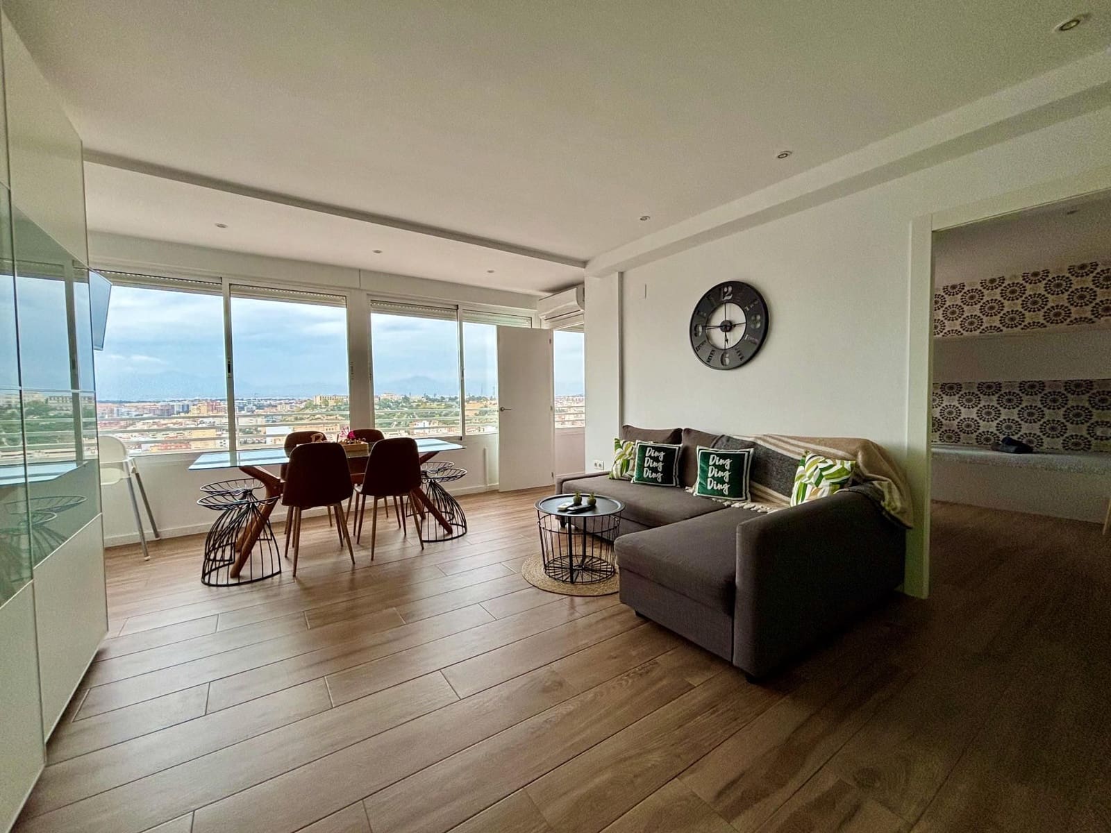 2 bedroom Flat for sale in Alicante / Alacant city - € 320,000 (Ref: 9722702)