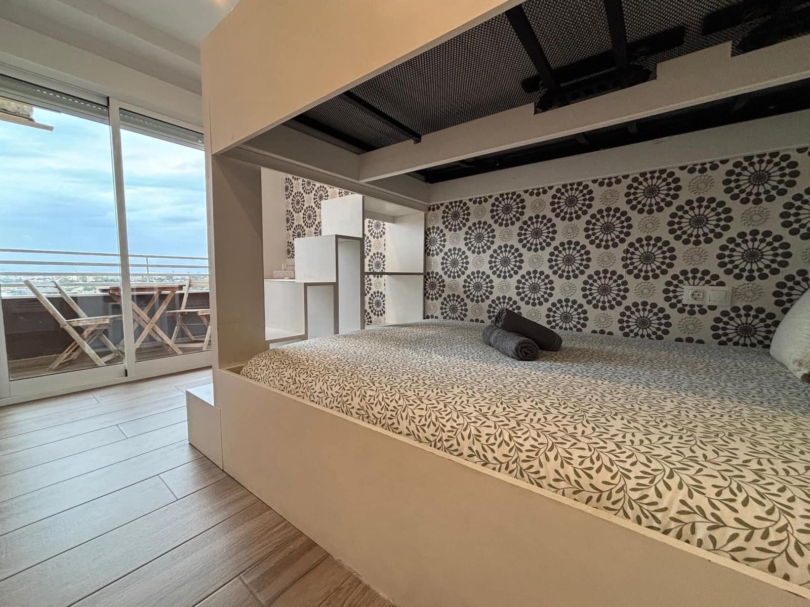 2 bedroom Flat for sale in Alicante / Alacant city - € 320,000 (Ref: 9722702)