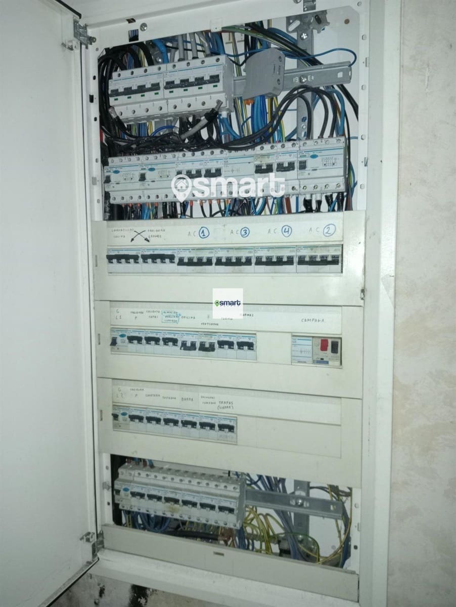 Erhverv til salg i Trasona - € 146.300 (Ref: 8171355)