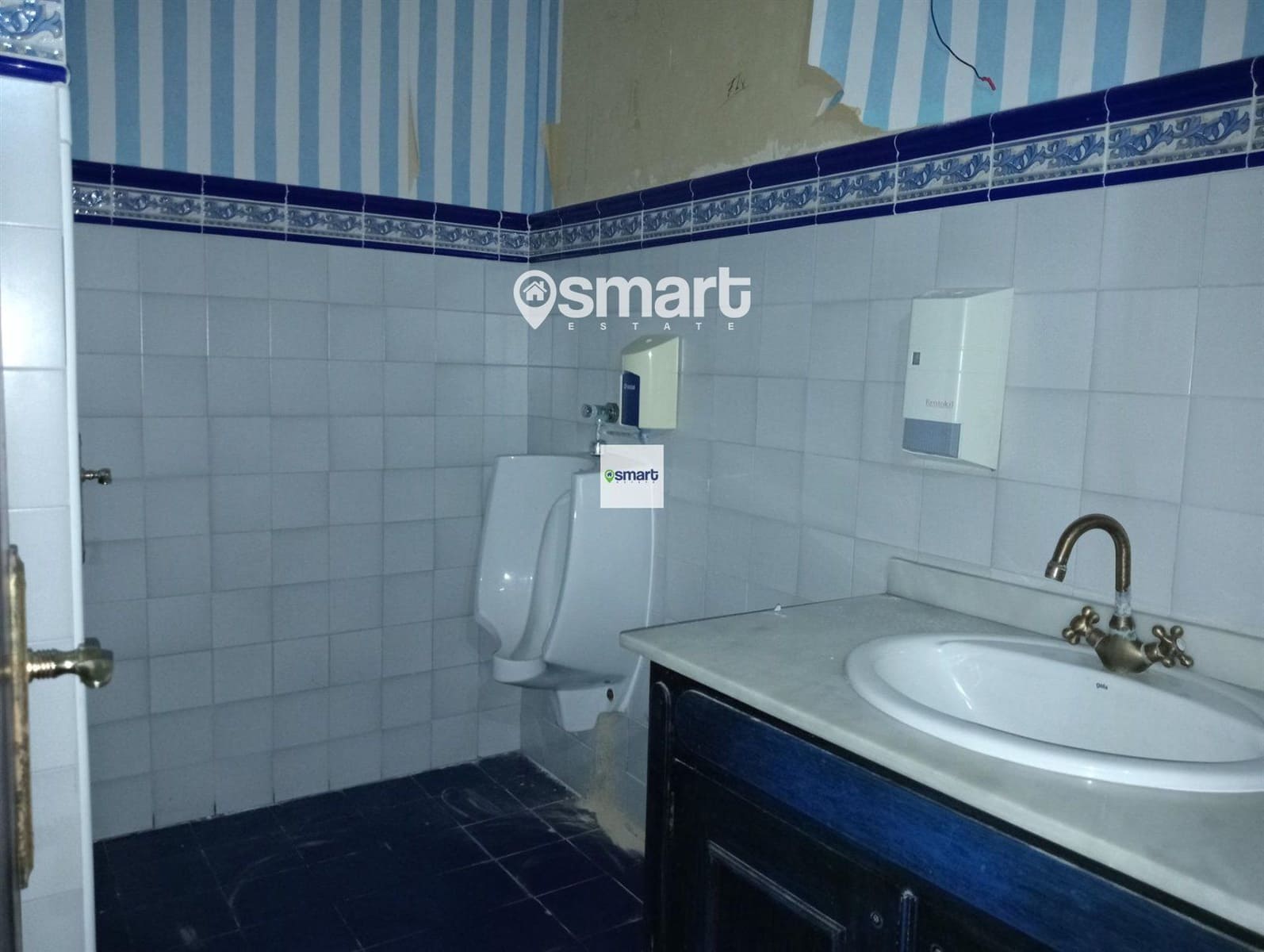 Erhverv til salg i Trasona - € 146.300 (Ref: 8171355)