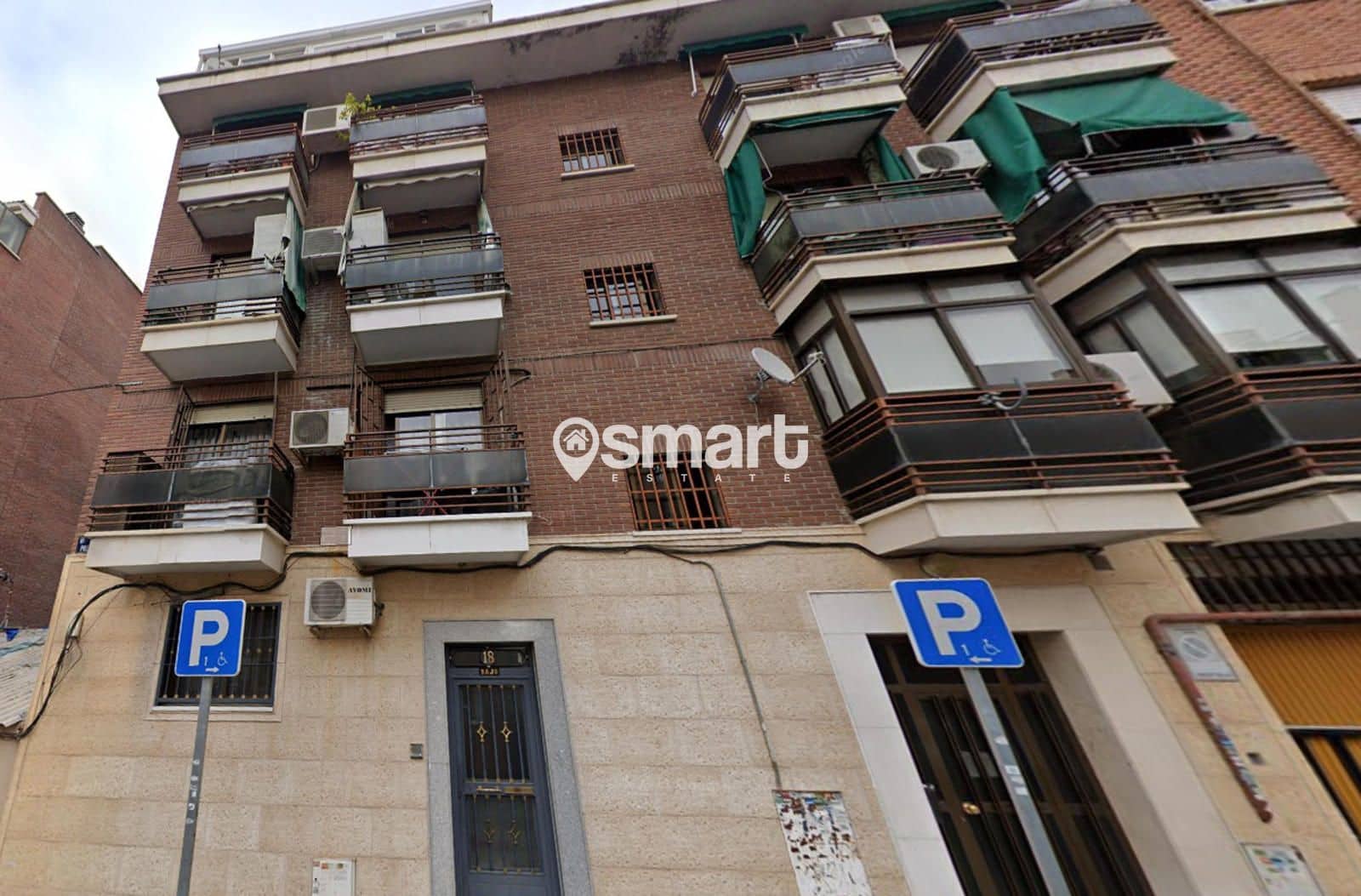 Garage til salg i Madrid by - € 20.100 (Ref: 8171423)