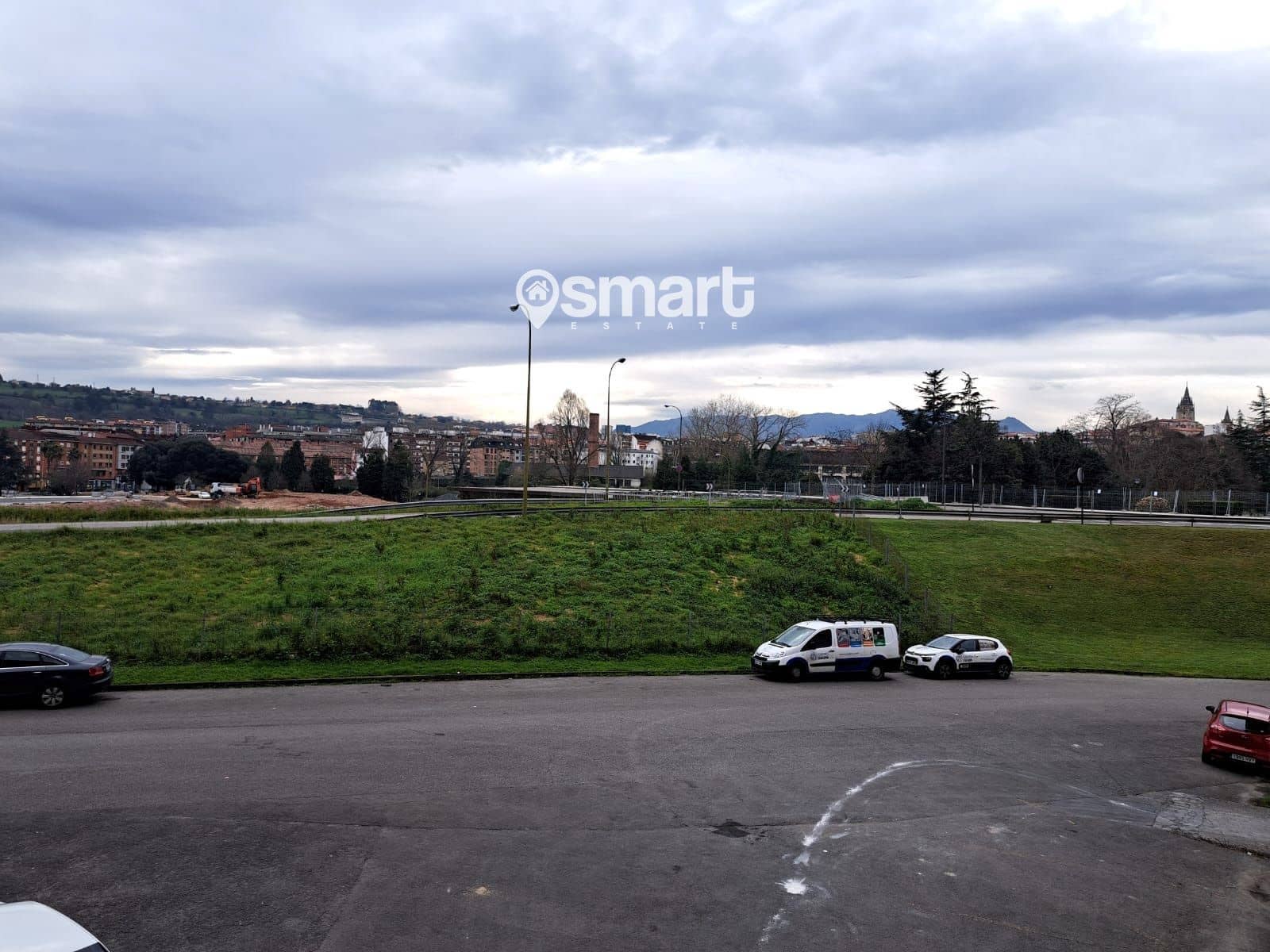 Erhverv til salg i Oviedo - € 44.000 (Ref: 8195603)