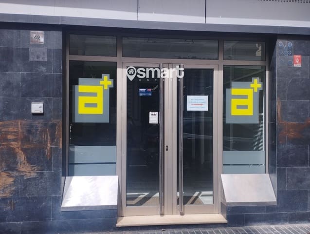 Commercieel te koop in Santa Catalina - Canteras, Las Palmas de Gran Canaria - € 261.000 (Ref: 8227059)