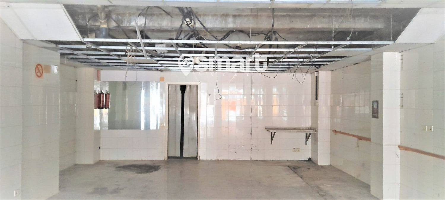 Commercial for sale in Mieres - € 100,000 (Ref: 8372174)