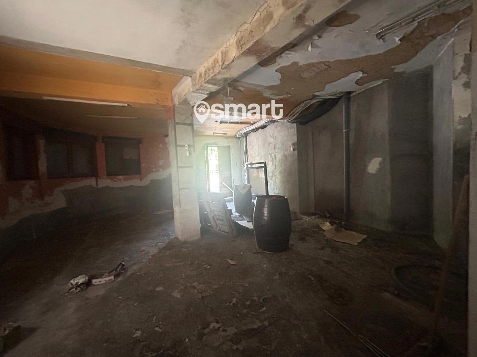 Commercial for sale in Mieres - € 100,000 (Ref: 8372174)