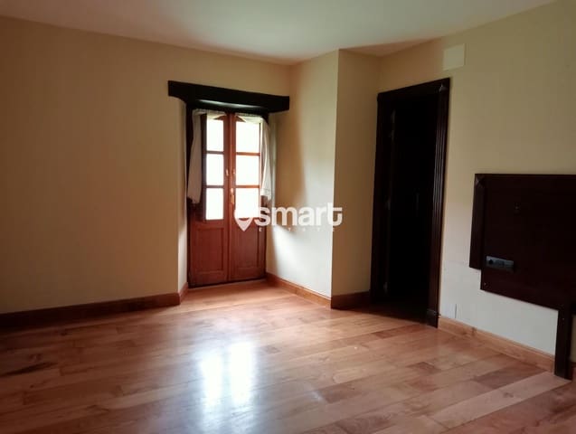 31 quarto Restaurante/Bar para venda em Tineo - 325 000 € (Ref: 8420132)