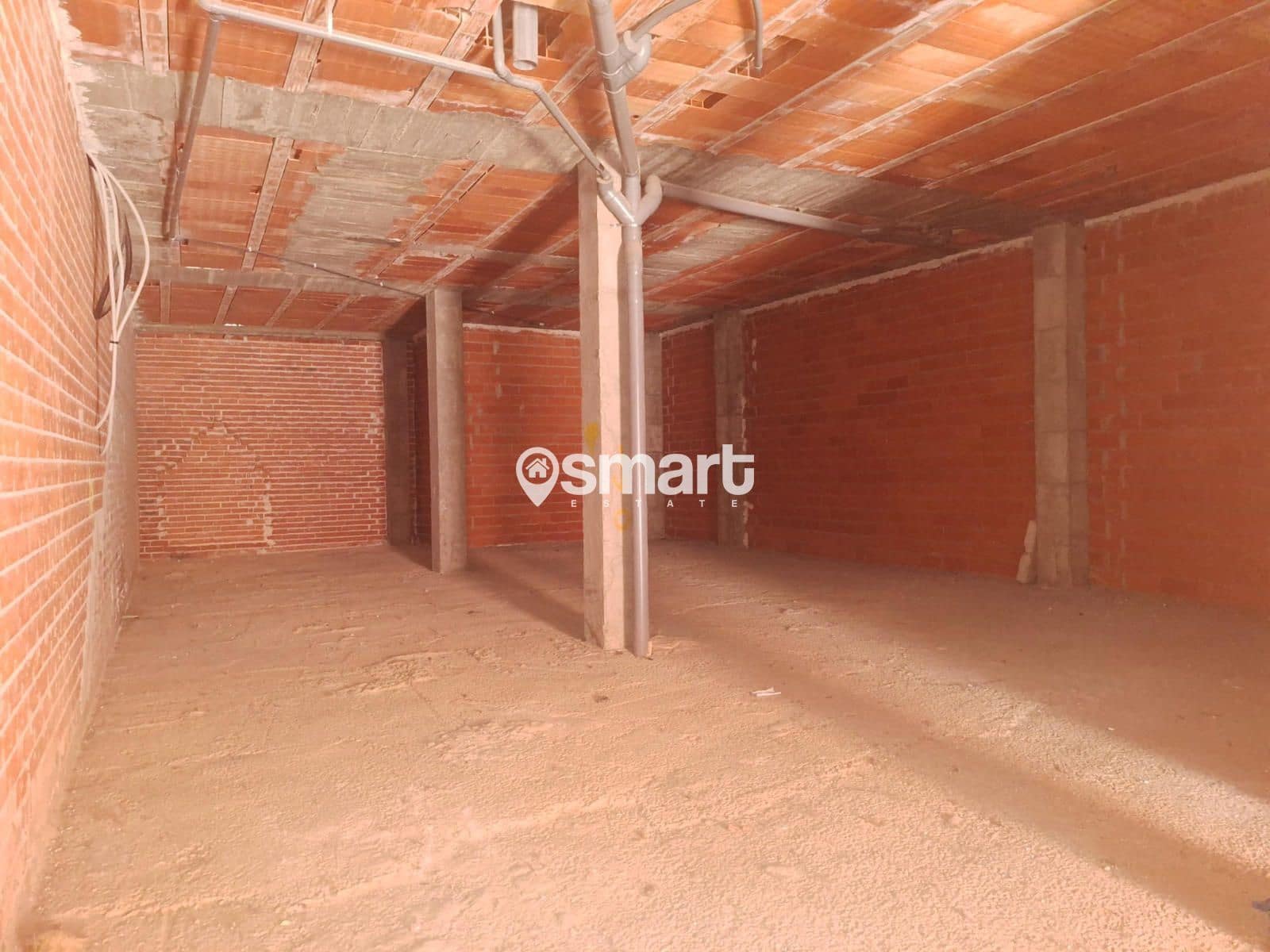 Commercial for sale in Sahagun - € 50,000 (Ref: 8473076)