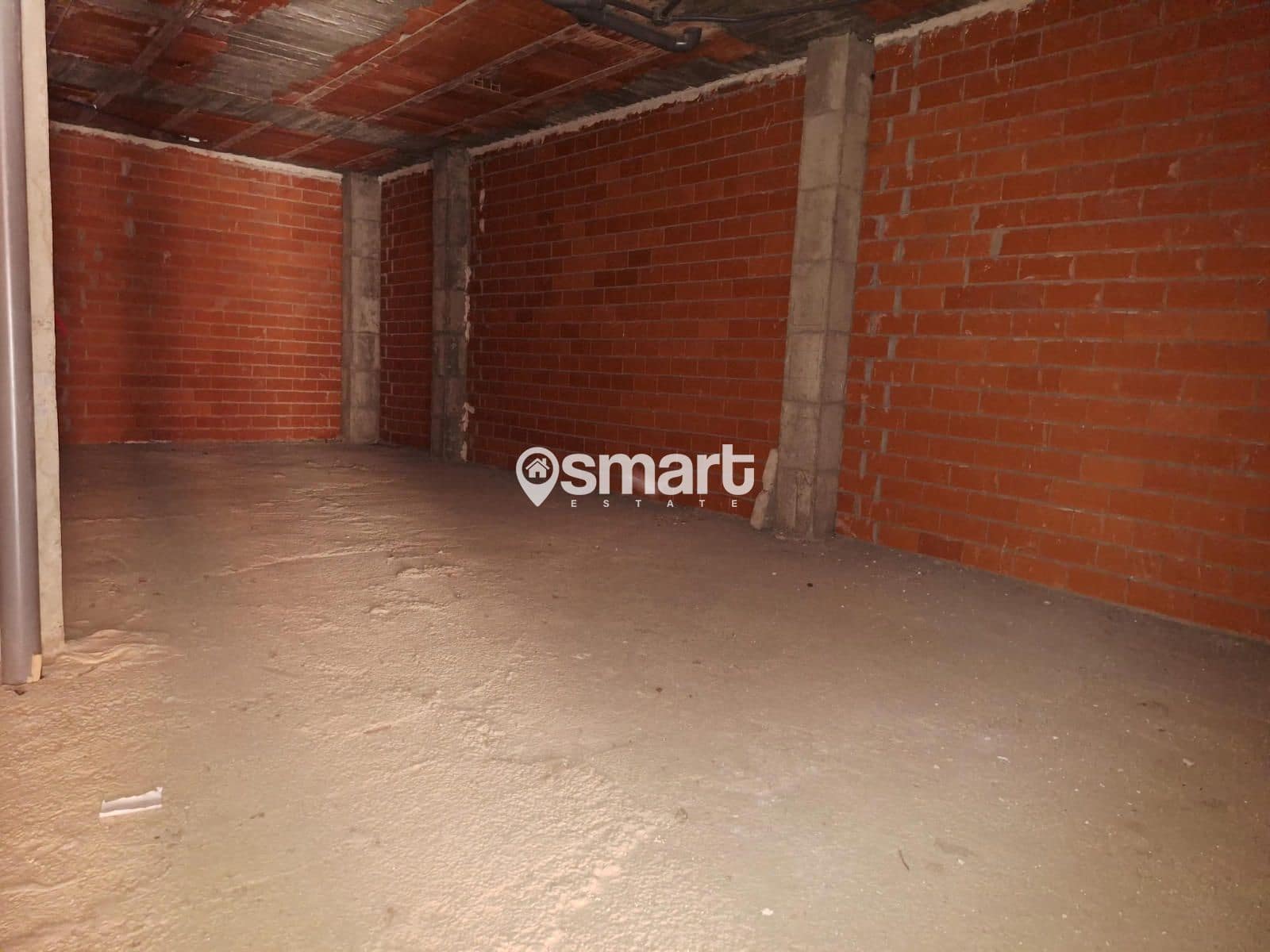 Commercial for sale in Sahagun - € 50,000 (Ref: 8473076)