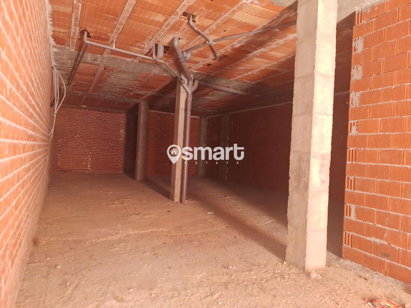 Commercial for sale in Sahagun - € 50,000 (Ref: 8473076)
