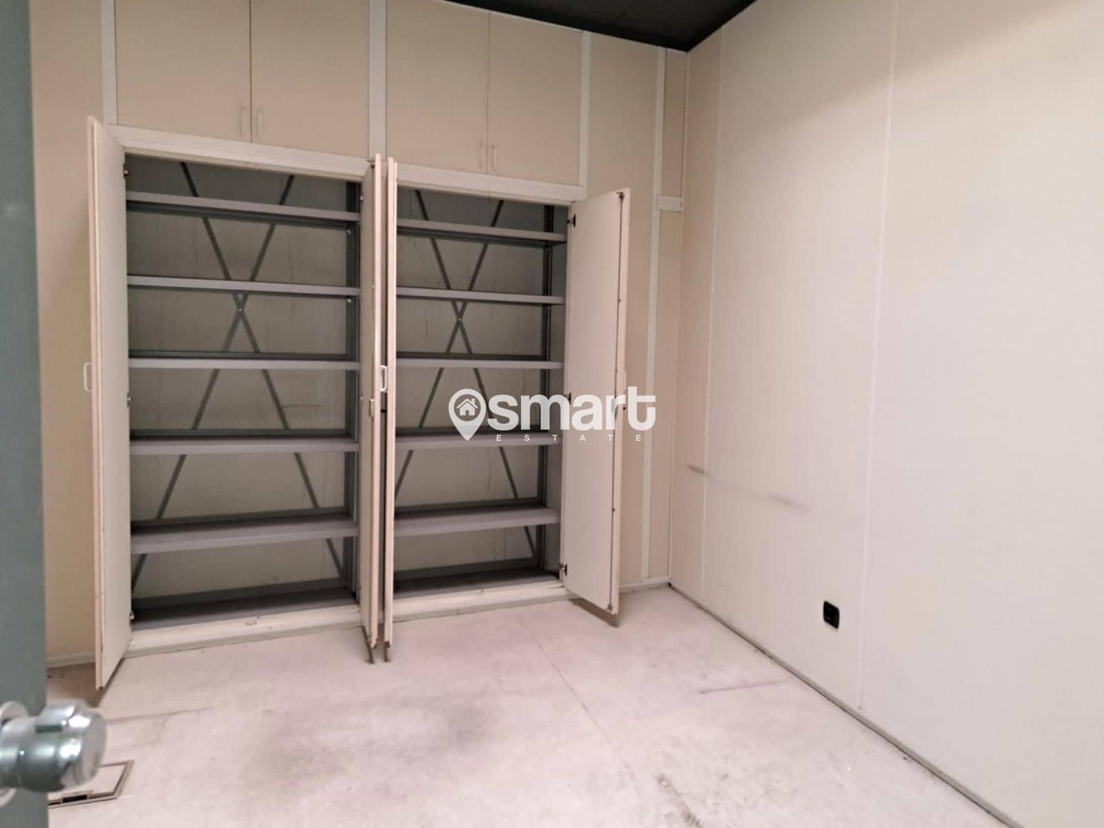 Erhverv til salg i Oviedo - € 315.400 (Ref: 8510341)