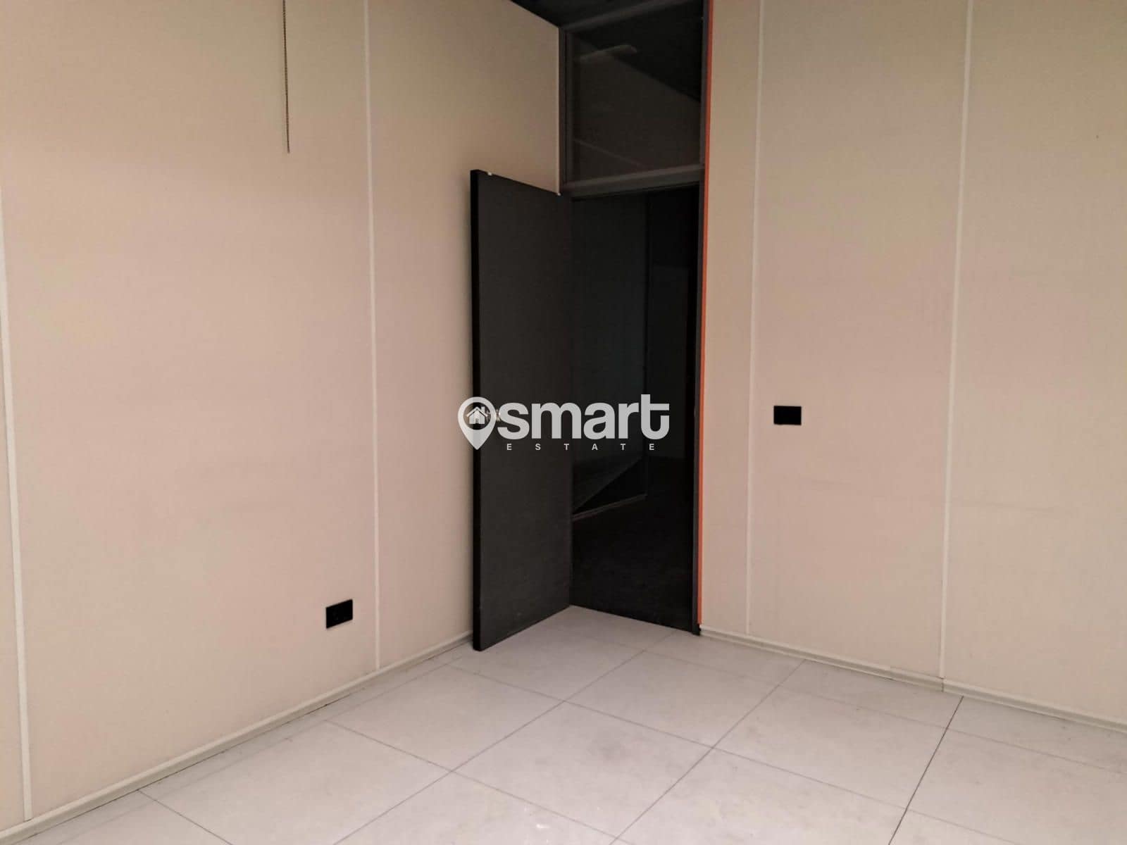 Erhverv til salg i Oviedo - € 315.400 (Ref: 8510341)