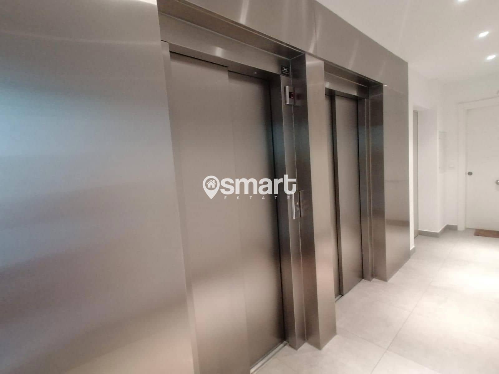 3 soveværelse Lejlighed til salg i Dos Hermanas med swimmingpool garage - € 296.000 (Ref: 8526241)