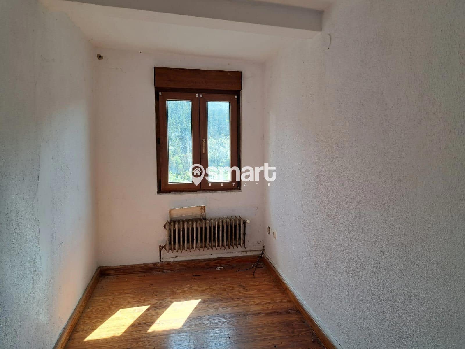 3 bedroom Villa for sale in Siero - € 45,000 (Ref: 8562961)